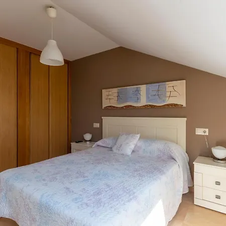 Duplex En Residencial Vichona En *