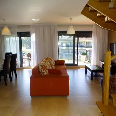 Duplex En Residencial Vichona En *