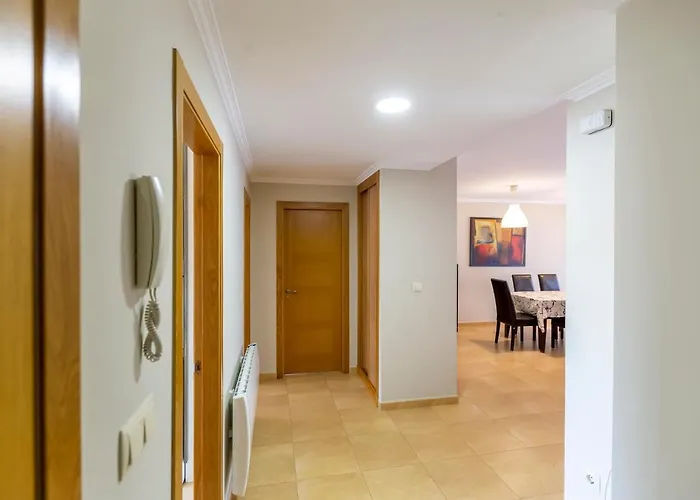 Duplex En Residencial Vichona En *